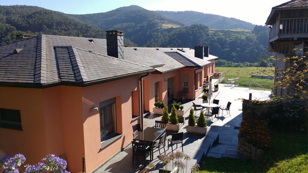 Apartamentos Arcos Del Esva Luarca Luaran gambar